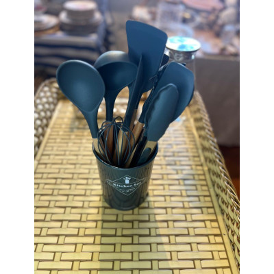 KIT UTENSILIOS DE SILICONE P/COZ C CABO MADEIRA CINZA KIT UTENSILIOS DE SILICONE P/COZ C CABO MADEIRA CINZA