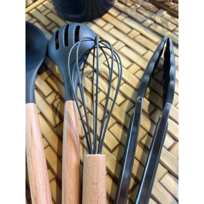 KIT UTENSILIOS DE SILICONE P/COZ C CABO MADEIRA CINZA KIT UTENSILIOS DE SILICONE P/COZ C CABO MADEIRA CINZA