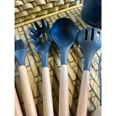 KIT UTENSILIOS DE SILICONE P/COZ C CABO MADEIRA CINZA KIT UTENSILIOS DE SILICONE P/COZ C CABO MADEIRA CINZA