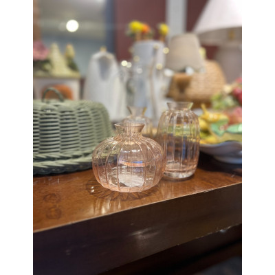 KIT COM 3 VASOS EM VIDRO DECORATIVOS - ROSA KIT COM 3 VASOS EM VIDRO DECORATIVOS - ROSA