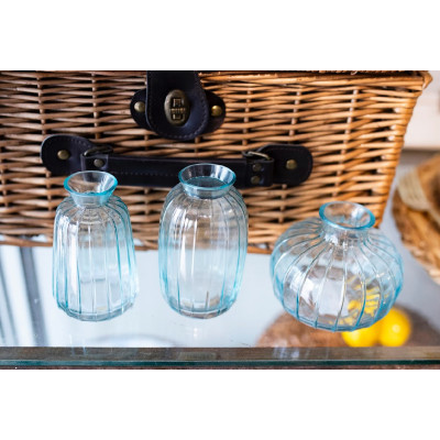 KIT COM 3 VASOS EM VIDRO DECORATIVOS - AZUL KIT COM 3 VASOS EM VIDRO DECORATIVOS - AZUL