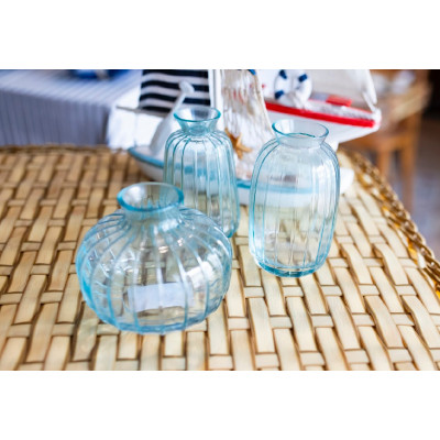 KIT COM 3 VASOS EM VIDRO DECORATIVOS - AZUL KIT COM 3 VASOS EM VIDRO DECORATIVOS - AZUL