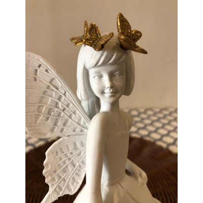 ESCULTURA DECOR POLIRESINA FADA (BRANCO DOURADO) 24X10,5X10,5cm (FLORARTE) Vol. 3