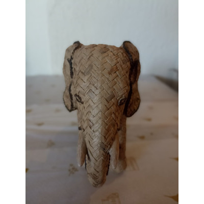 000000072.537 - ESCULTURA DECORATIVA ..