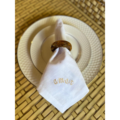 GBBCH 15(GB BORDADO AMOR DOURADO TECIDO BRANCO)