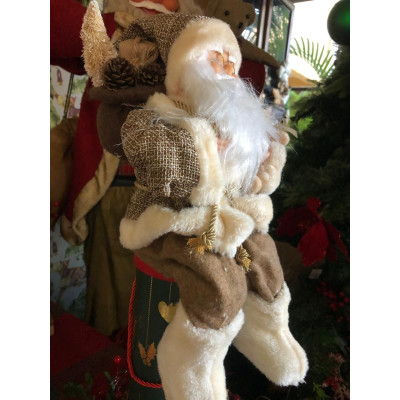 NOEL RUSTICO SENTADO SEGURANDO URSO BEG 40cm (NOEIS) C/1 UN
