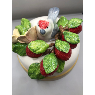 QUEIJEIRA COM PASSARO