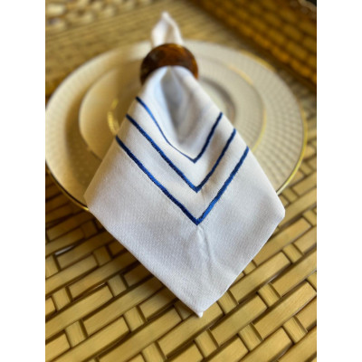 4526 GUARDANAPO 45 X 45 CM BRANCO C/ AZUL 4526 GUARDANAPO 45 X 45 CM BRANCO C/ AZUL